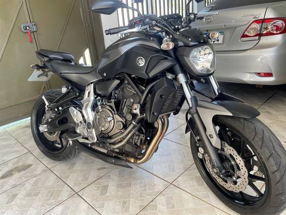 YAMAHA MT-07 
